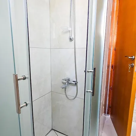 Central City Rooms Проживання в сім'ї *