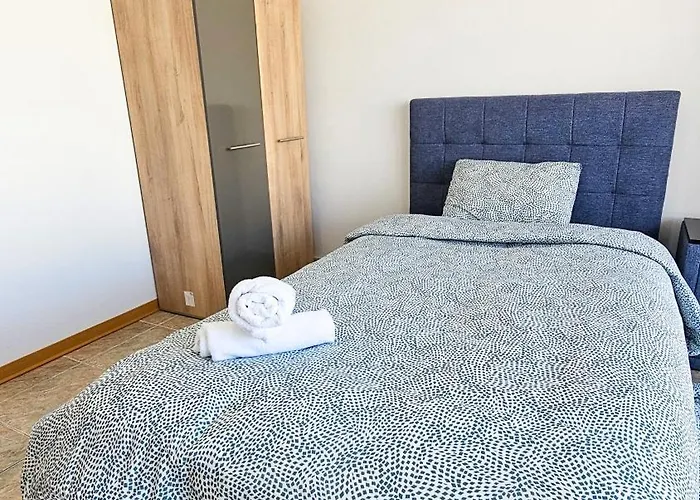 Central City Rooms Gazde/Camere de închiriat *