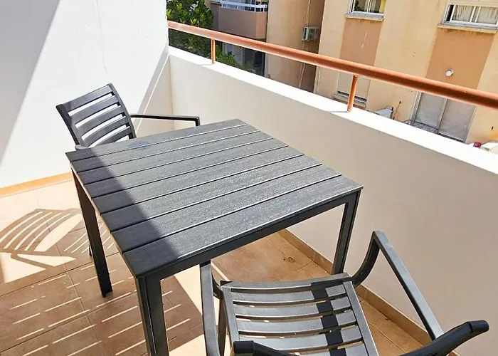 Central City Rooms Проживання в сім'ї Ларнака