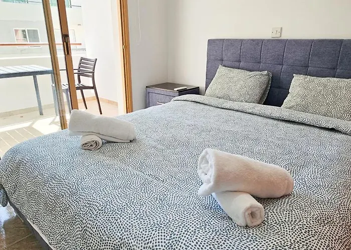 Central City Rooms * Ларнака