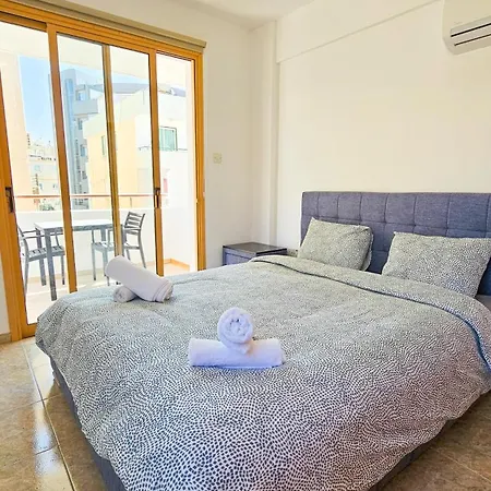 Gazde/Camere de închiriat Central City Rooms Larnaca